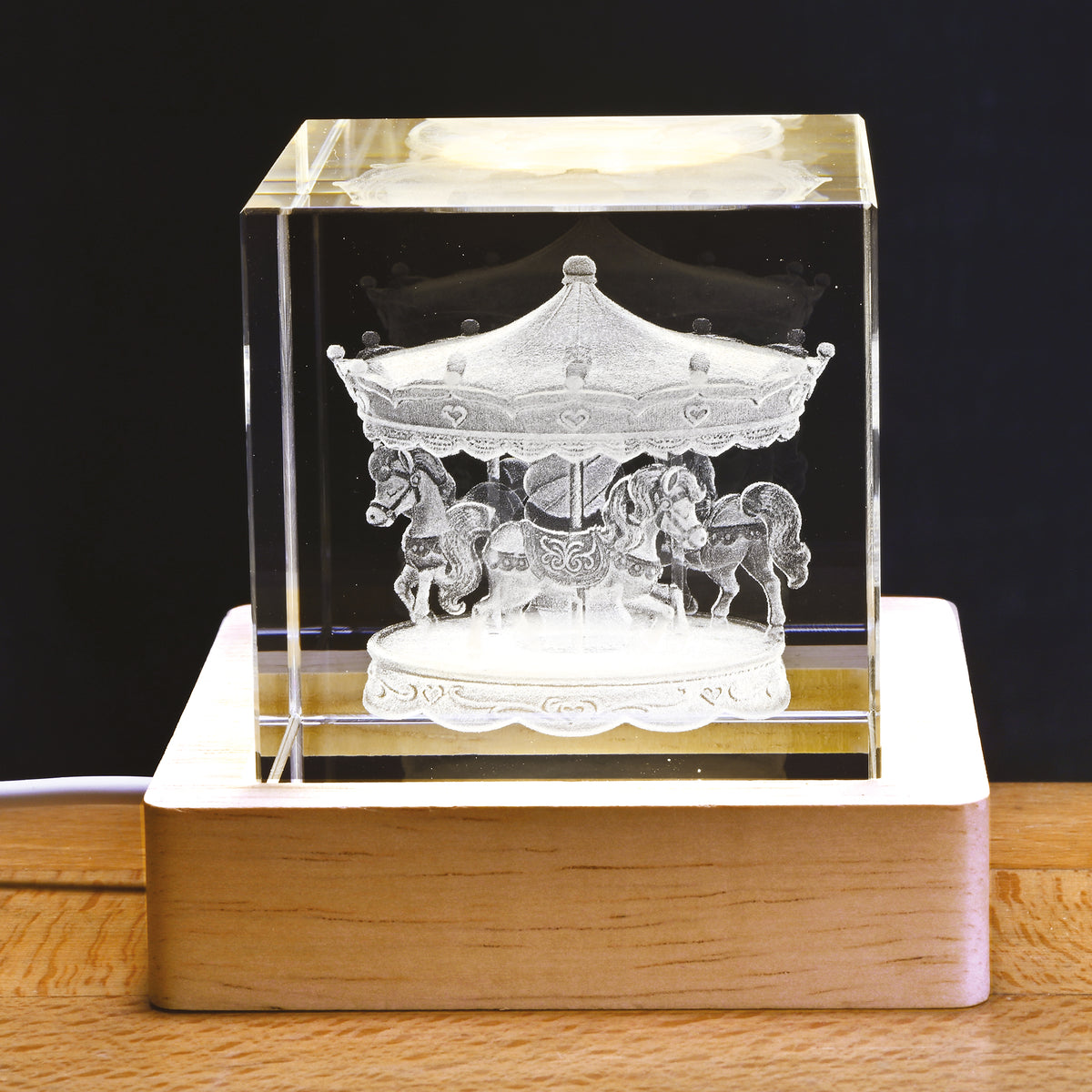 CUBO IN VETRO CON LED | GIOSTRA