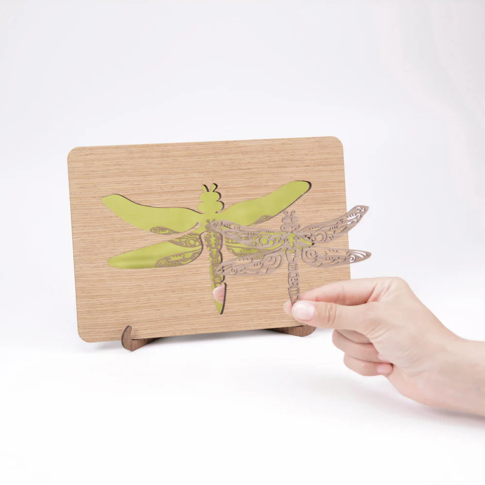 SPECCHIO DECORATIVO CON LIBELLULA