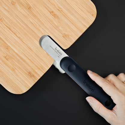 TAGLIERI CON COLTELLI INTEGRATI