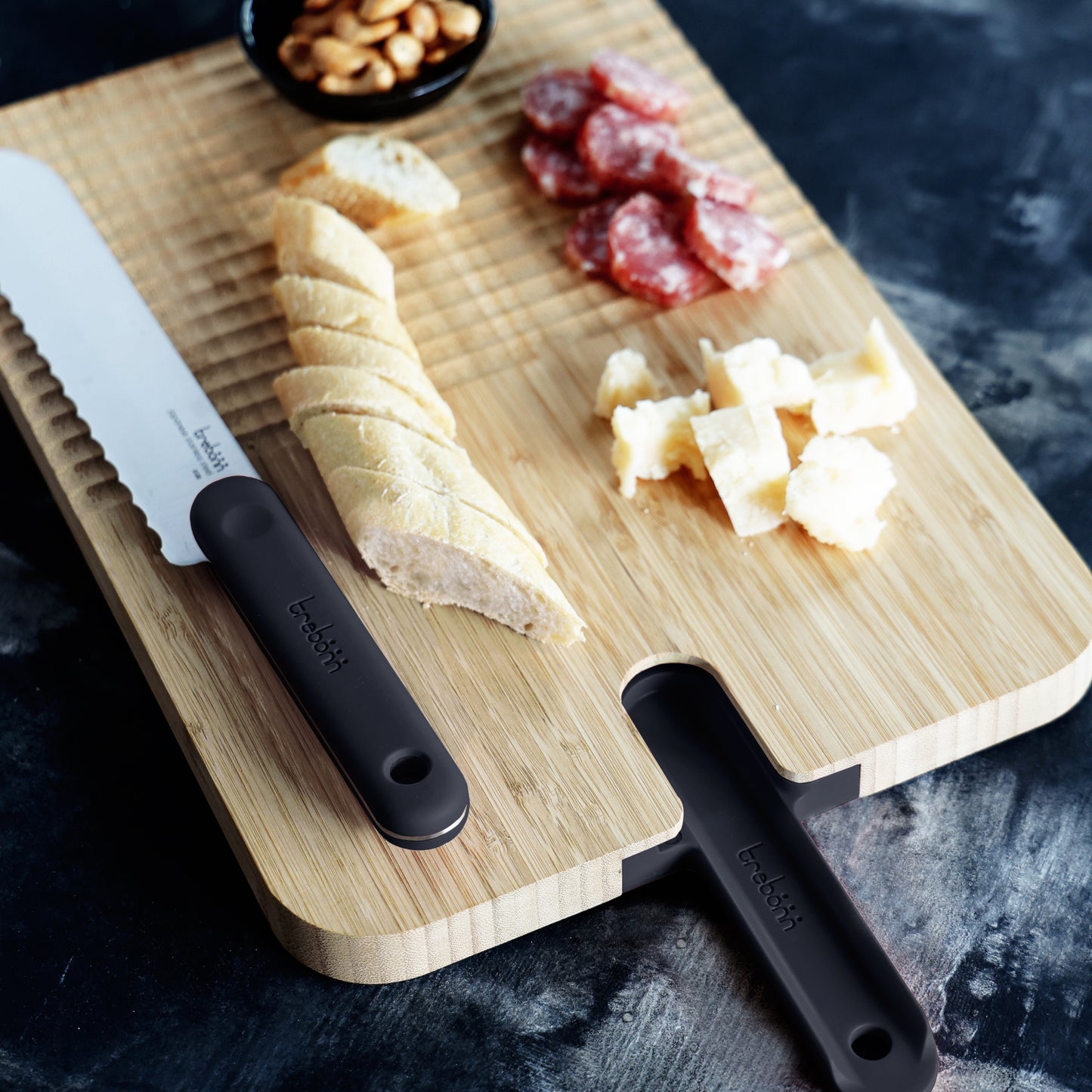 TAGLIERI CON COLTELLI INTEGRATI