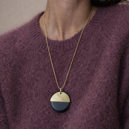 COLLANA ARTIGIANALE MOON IN ARDESIA E OTTONE