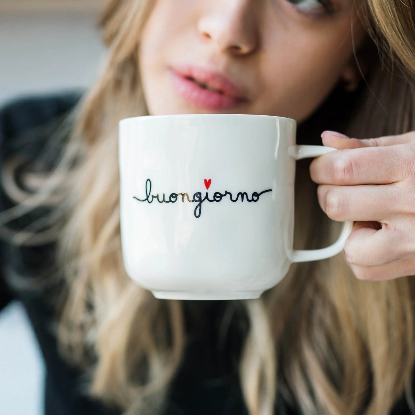 MUG IN GRES CON DECORO