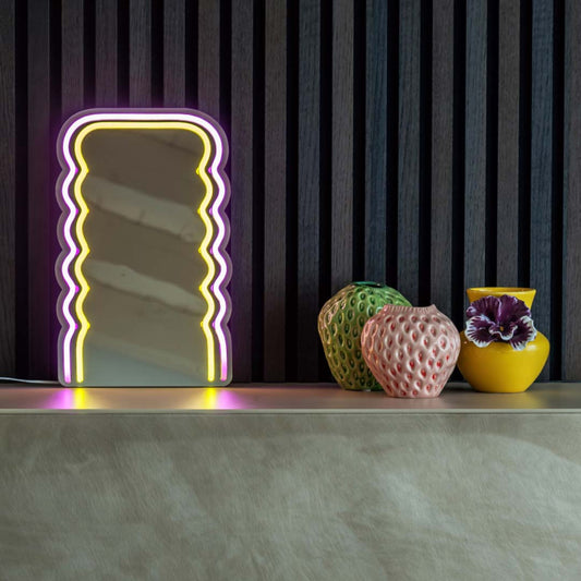SPECCHIO ONDE CON CORNICE NEON
