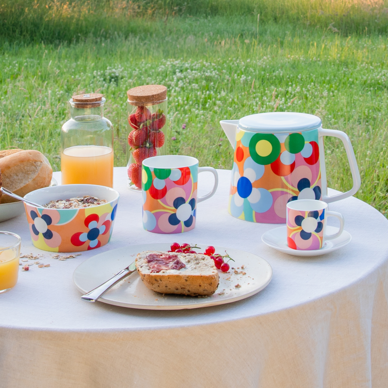 TAZZA COLORATA IN PORCELLANA